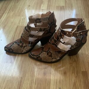 JUSTFAB snakeskin high heels. NWOT